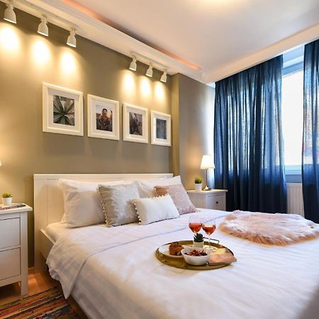 Downtown Oasis: Central Apartments With Cozy Charm Bukurešť Exteriér fotografie