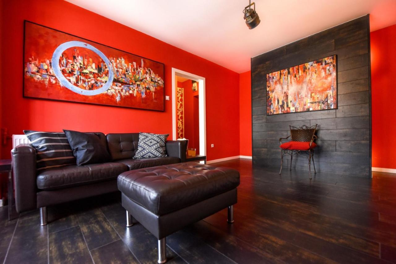 Downtown Oasis: Central Apartments With Cozy Charm Bukurešť Exteriér fotografie