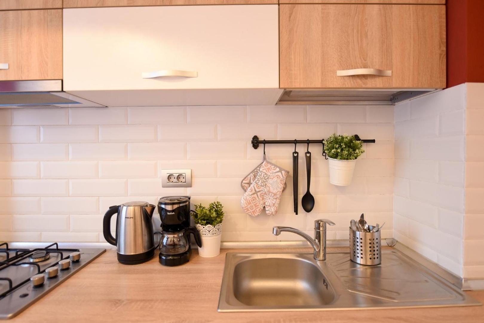 Downtown Oasis: Central Apartments With Cozy Charm Bukurešť Pokoj fotografie